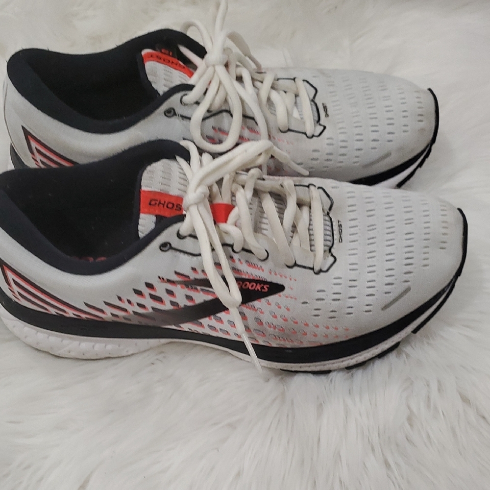 Brooks Ghost 13 White and Red Womens Running Sneakers - Picture 4 of 16